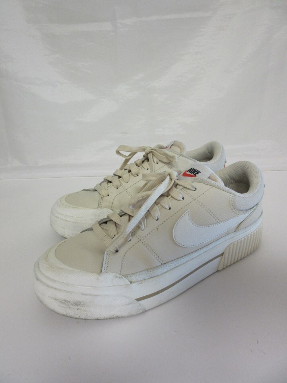 NIKE Court Legacy Lift Pearl White 8 Low Top 7590-200 Lace Up Sneakers